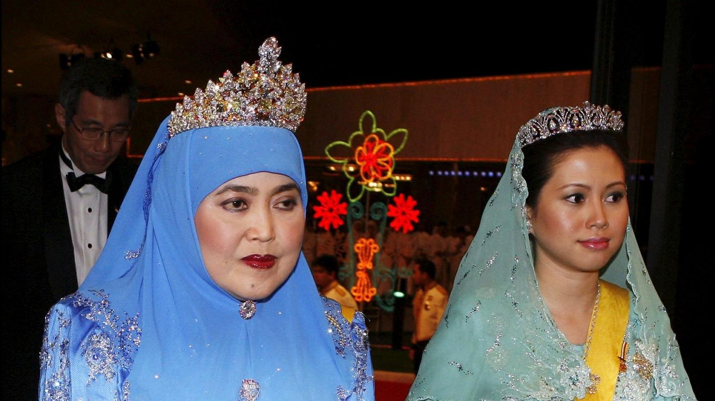 juwelen-aus-1001-nacht-das-diadem-der-am-l-ngsten-amtierenden-k-nigin-der-welt