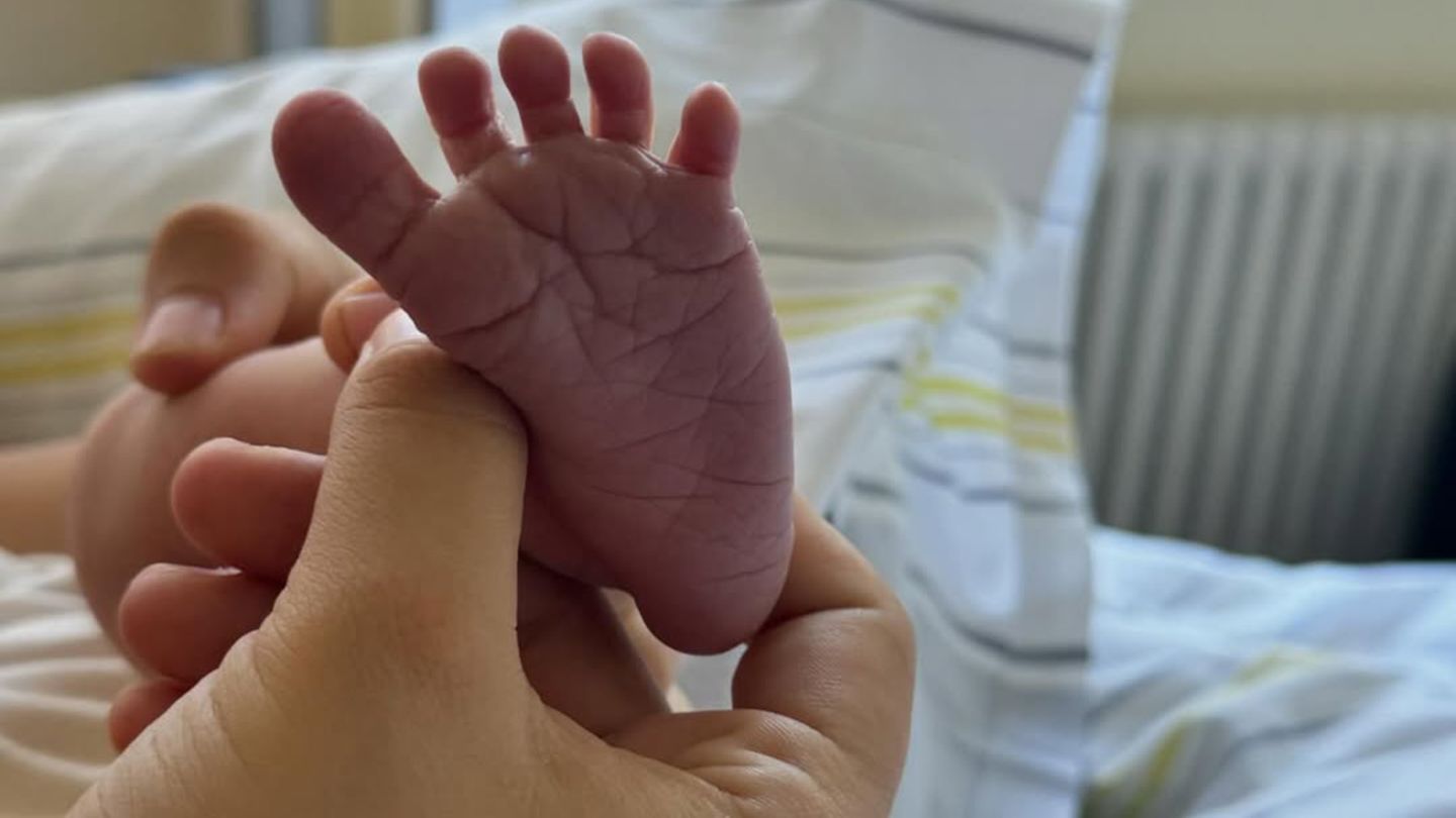 Matthias-H-hn-Star-aus-Berlin-Tag-Nacht-ist-Papa-geworden