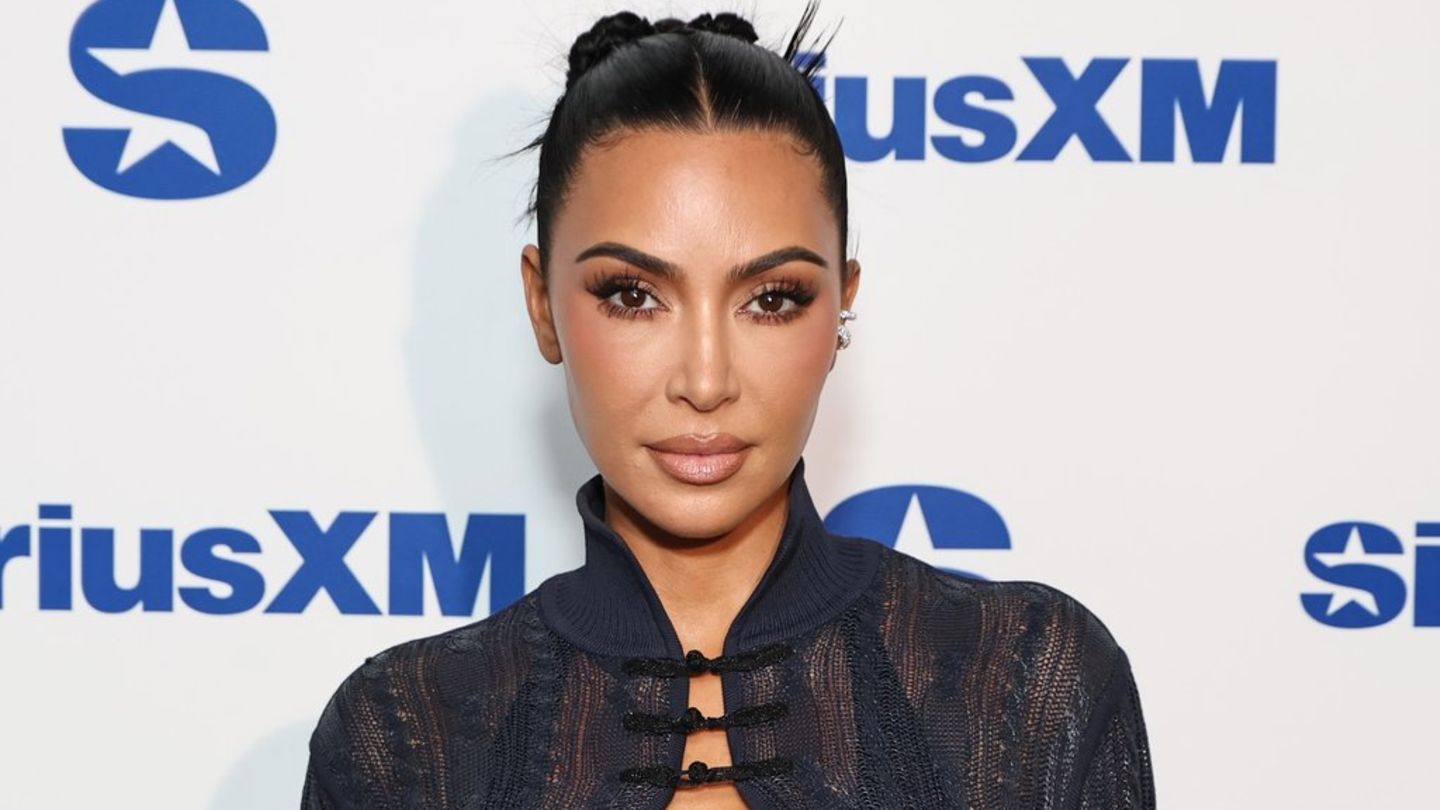 Kim-Kardashian-Sie-glaubt-nicht-an-die-Mondlandung-1969