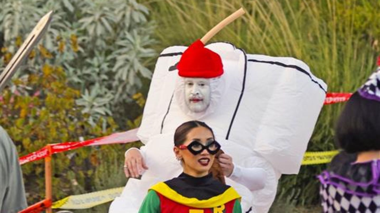 Amber-Heard-Bradley-Cooper-Co-Erkennen-Sie-die-menschliche-Toilette-