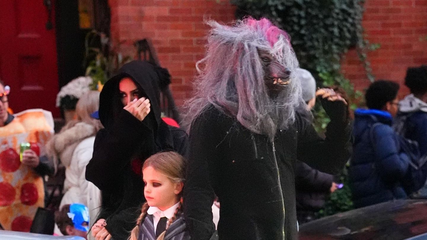 achtung-gruselgefahr-irina-shayk-und-bradley-cooper-ziehen-zu-halloween-gemeinsam-um-die-h-user