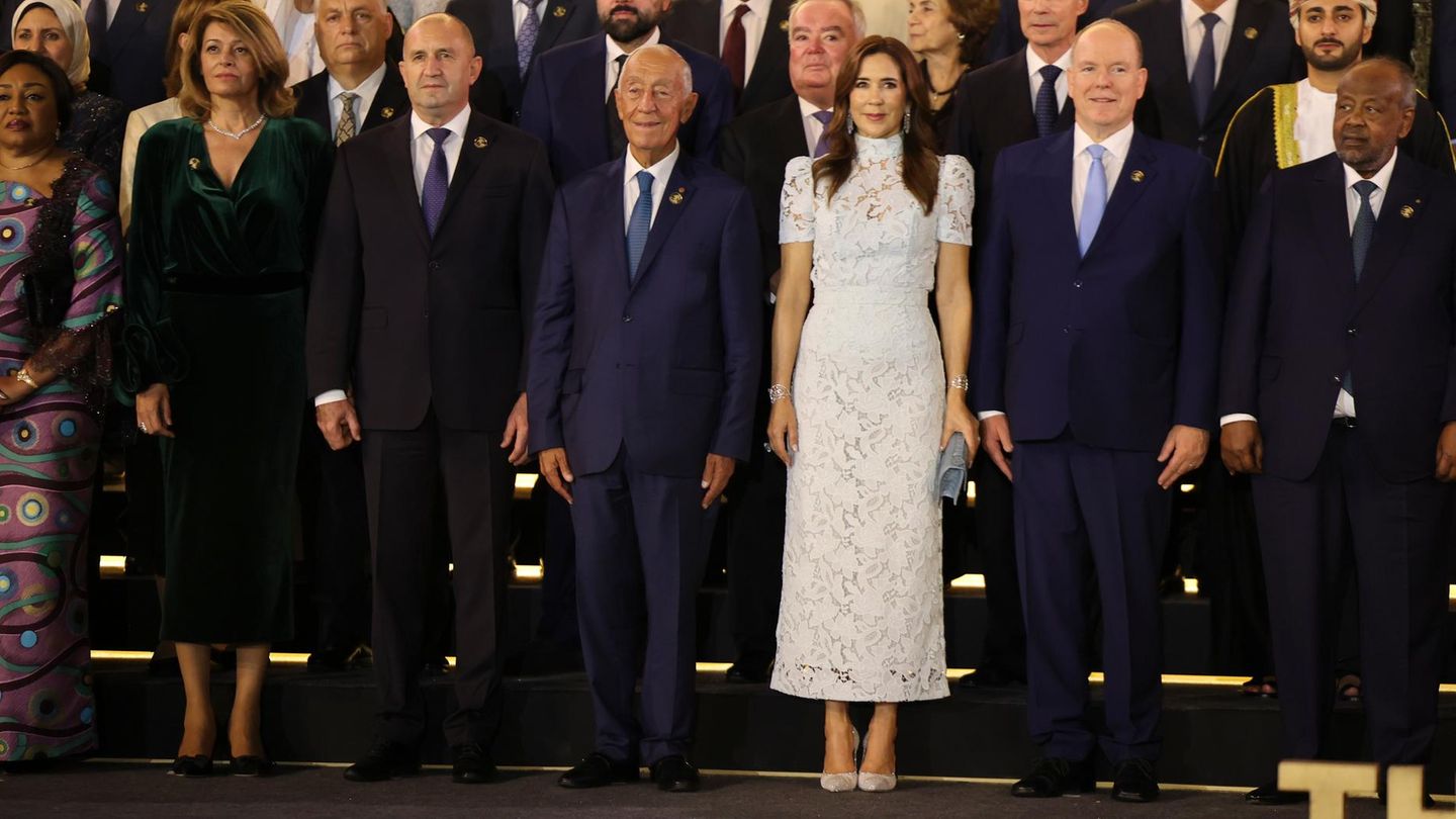 K-nigin-Mary-In-gypten-wird-sie-zum-strahlenden-Hingucker