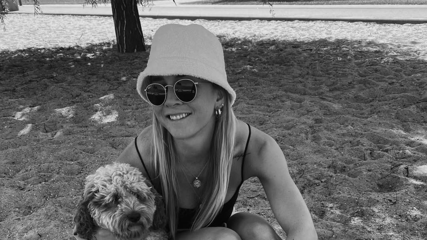 Katja Flint: Nỗi mất mát không thể tin nổi! Cháu gái Kim qua đời ở tuổi 33 | GALA.de