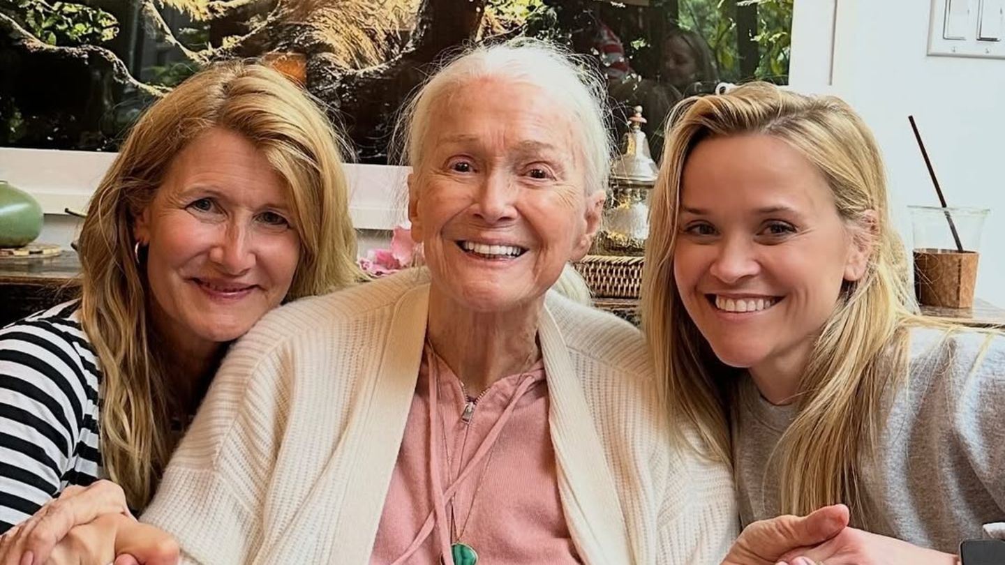Stars-2025-Reese-Witherspoon-gedenkt-Diane-Ladd-mit-r-hrenden-Zeilen
