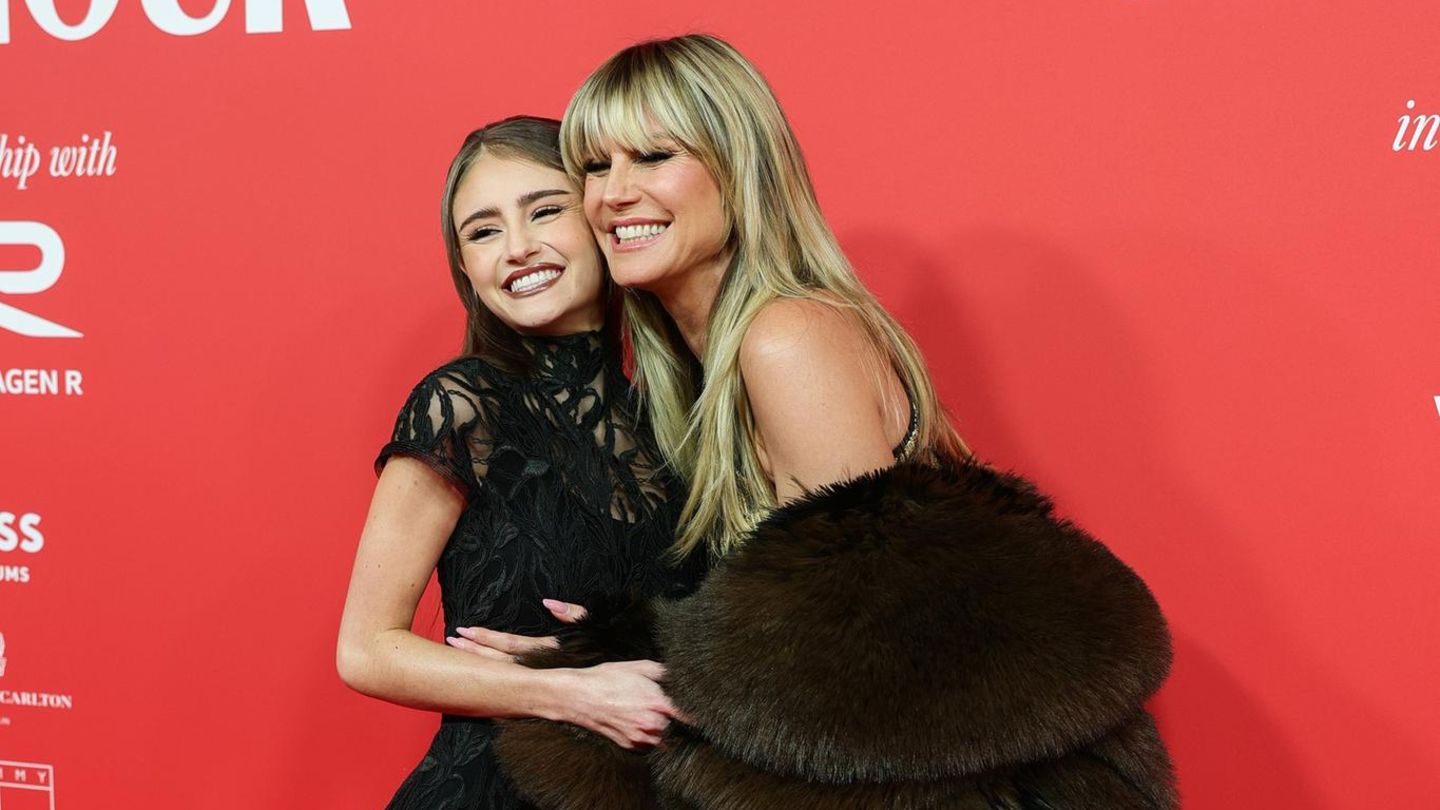 Heidi-Klum-Gro-es-Mutter-Tochter-Strahlen-auf-dem-Red-Carpet-in-Berlin