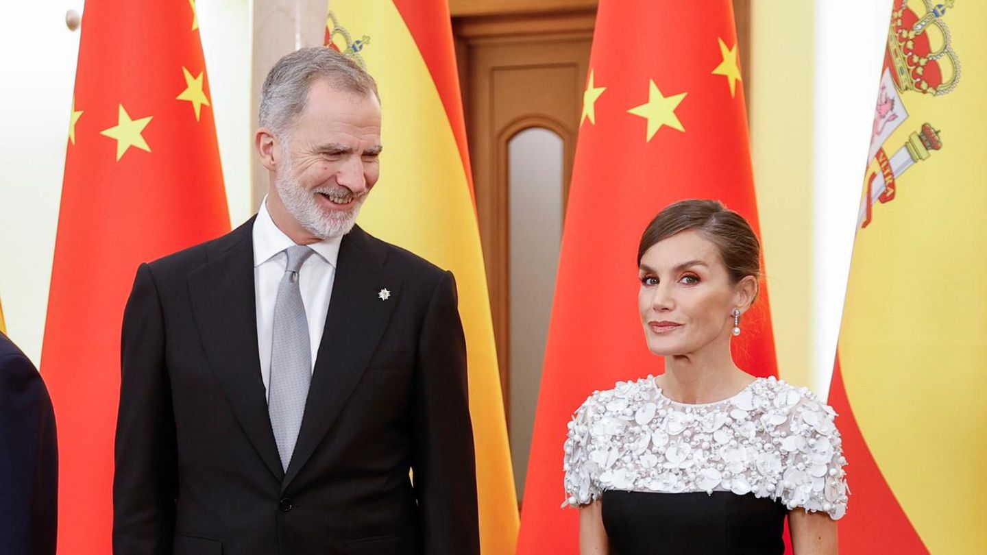 zwei-royals-ein-look-ihr-kleid-liebte-sie-schon-7-jahre-zuvor-mutiger-gestylt