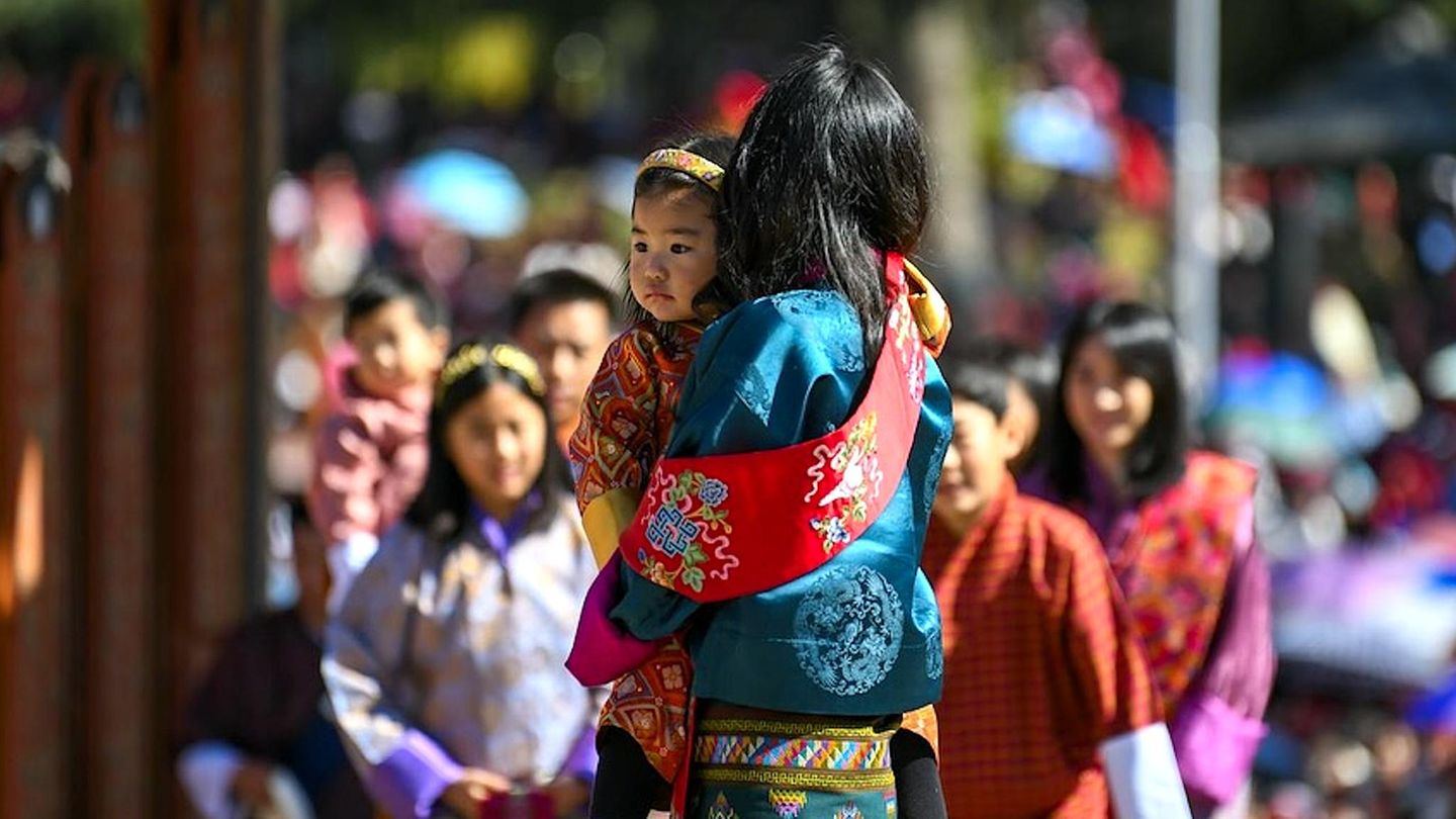 K-nigshaus-Bhutan-Die-kleine-Prinzessin-Sonam-erlebt-ein-ganz-besonderes-Ereignis
