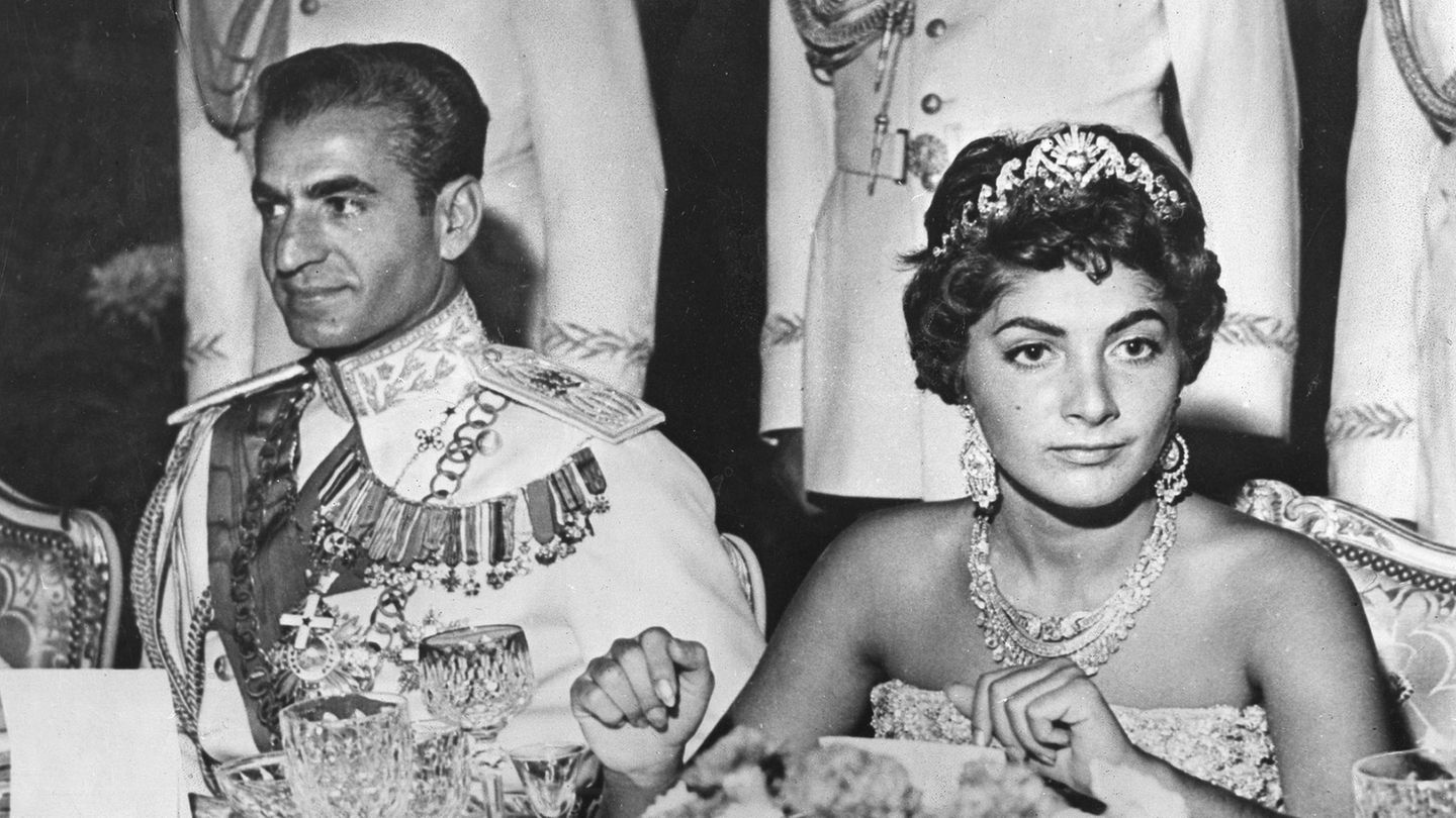 Juwelen-aus-1001-Nacht-Das-verschollene-Boucheron-Diadem-von-Prinzessin-Shahnaz