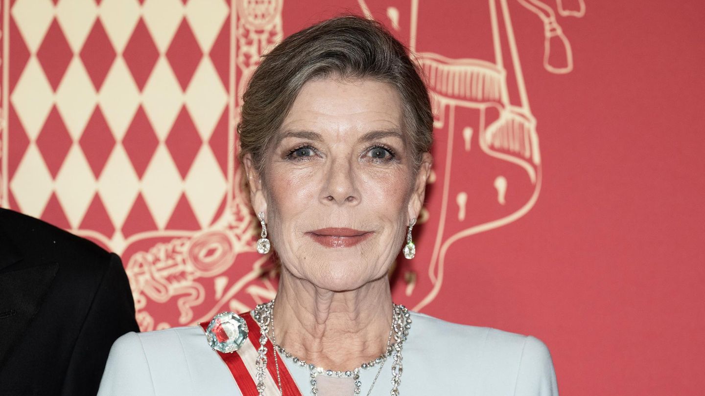 prinzessin-caroline-von-hannover-sentimentaler-tribut-ihre-ohrringe-geh-rten-einer-ganz-besonderen-frau