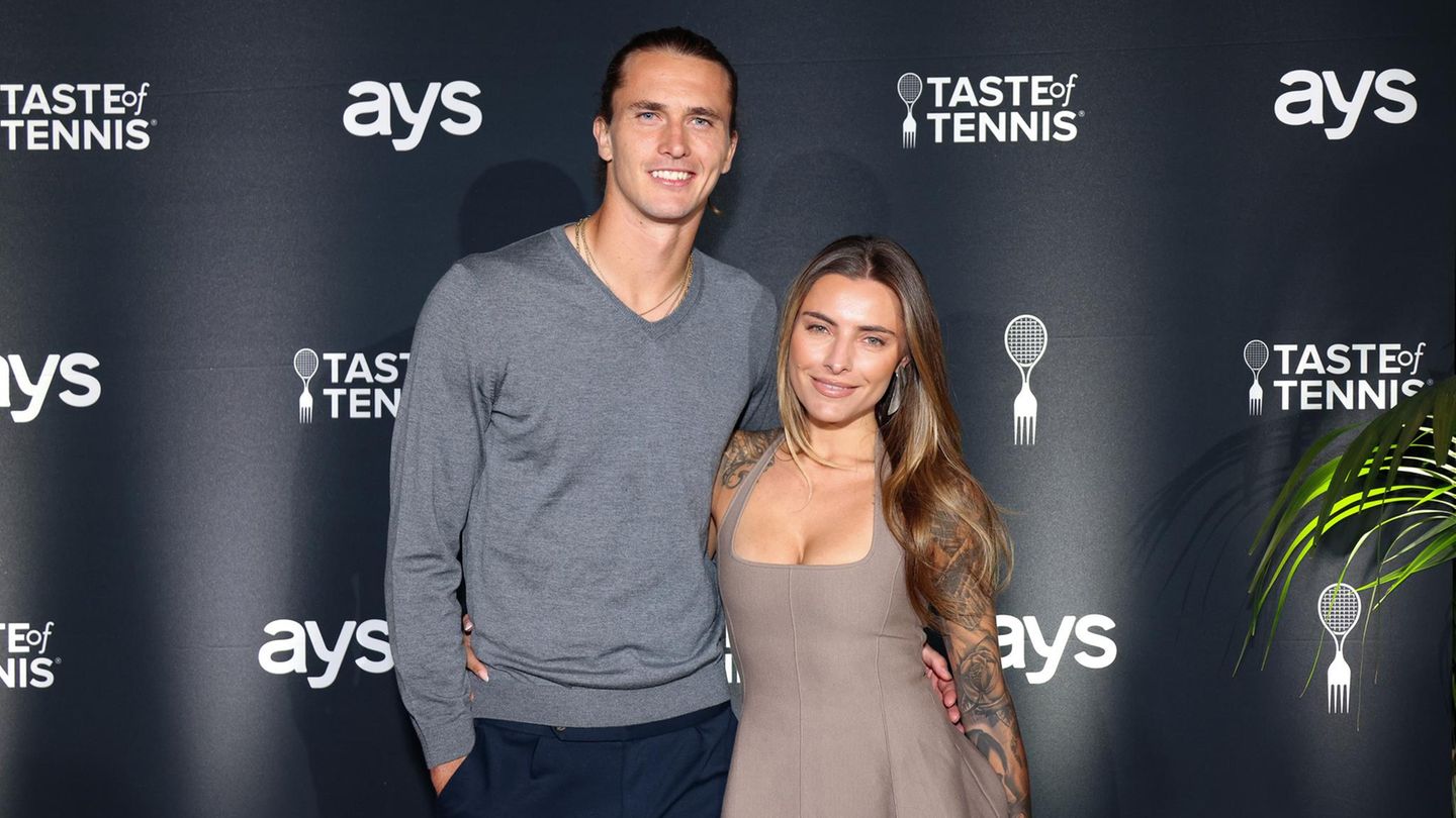 Alexander-Zverev-Sophia-Thomalla-Erster-Red-Carpet-Auftritt-als-dreik-pfige-Familie