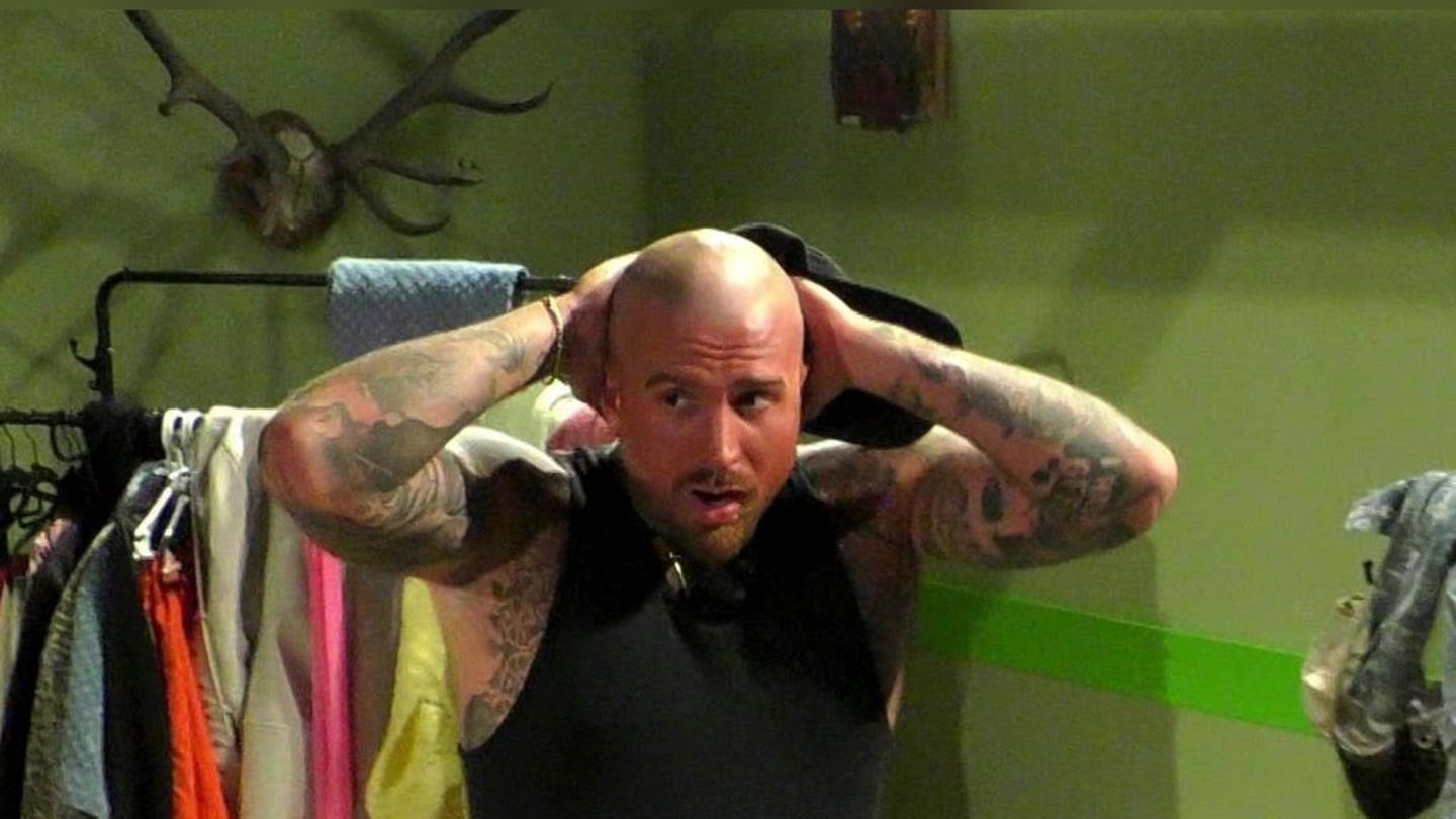 Ex-Dschungelcamper-Gigi-Birofio-Er-bekommt-Glatze-verpasst