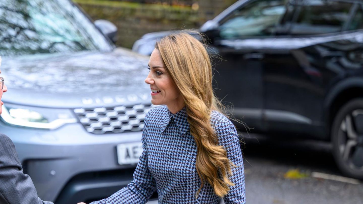 catherine-princess-of-wales-sie-begeistert-mit-neuer-it-bag-doch-die-gibt-es-noch-gar-nicht-offiziell