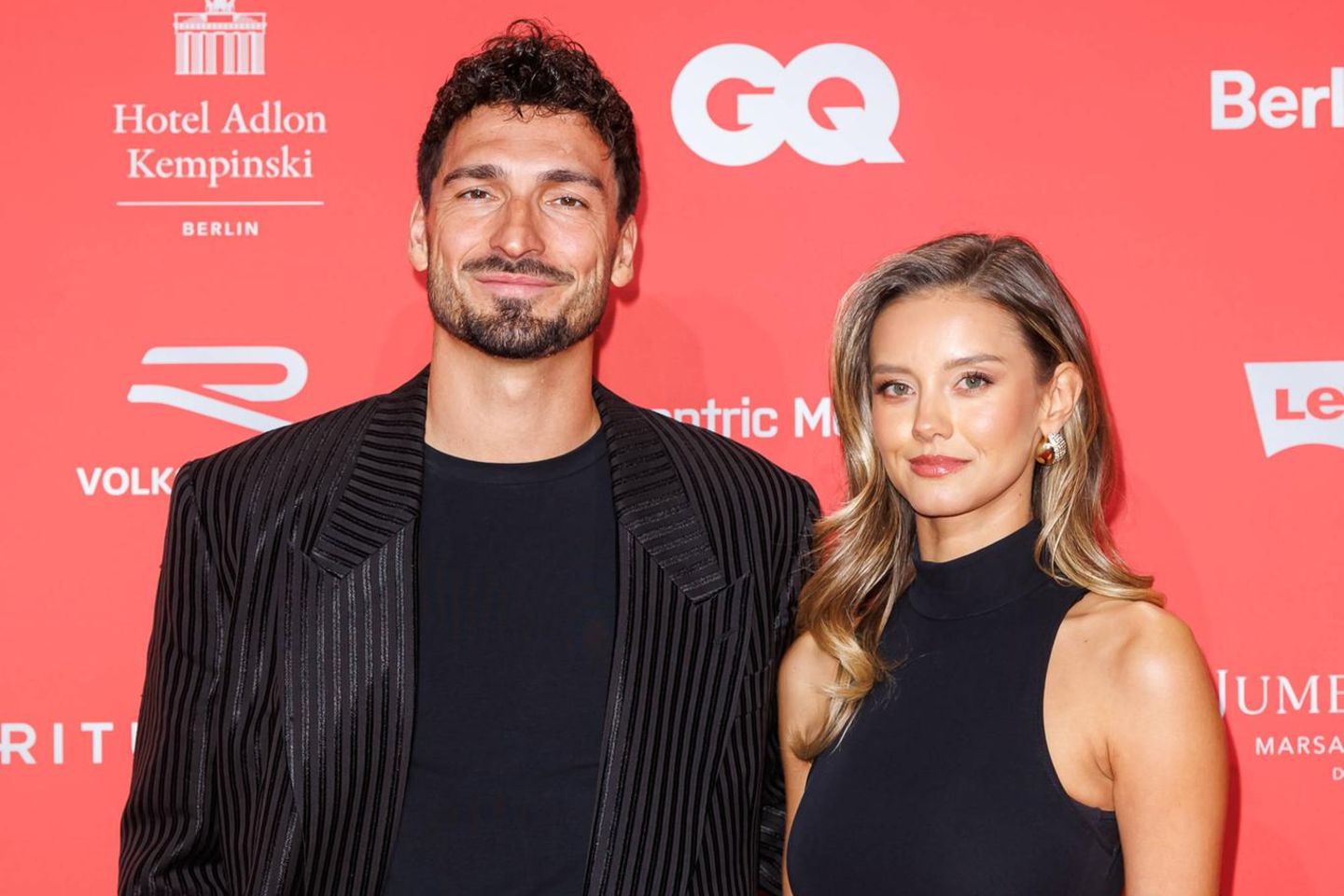 mats-hummels-nicola-cavanis-bei-ihrem-seltenen-red-carpet-auftritt