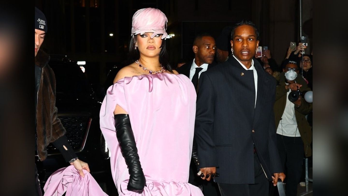 Rihanna-Volumin-ser-Auftritt-in-New-York