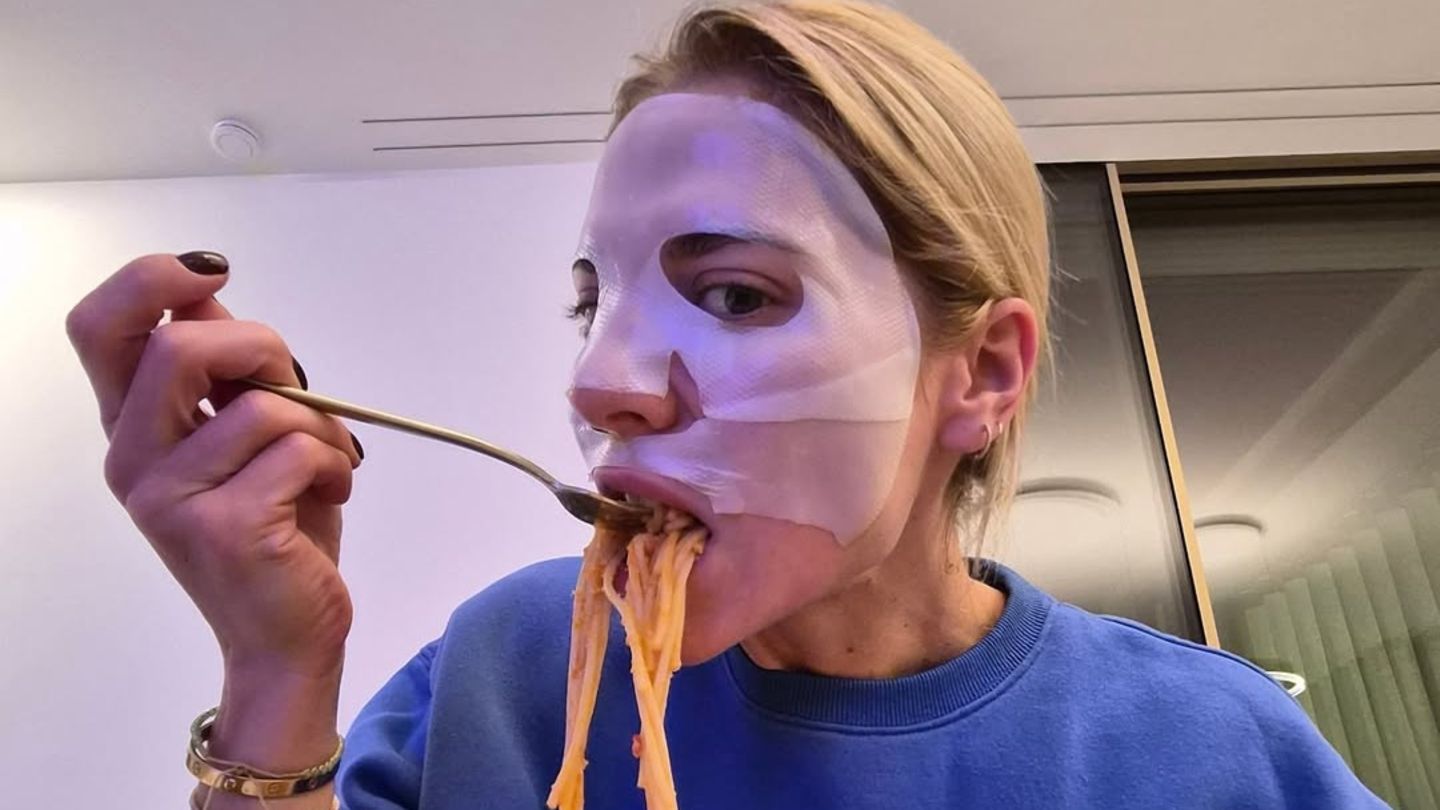 Stars-beim-Essen-Welche-Schauspielerin-versteckt-sich-hier-vor-den-Kohlenhydraten-