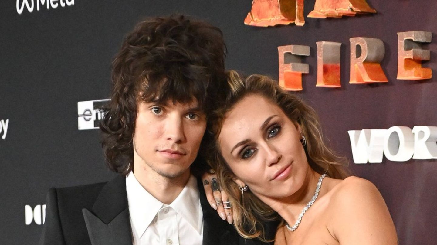 Verlobungs-News-bei-Miley-Cyrus-S-ngerin-berrascht-ber-Privatsph-re