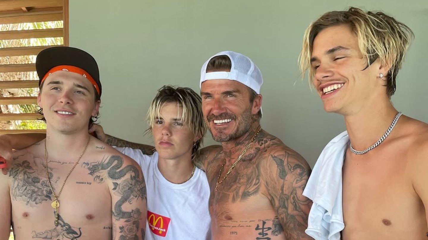 Cruz-Beckham-Cruz-Beckham-teilt-pl-tzlich-Familienfoto-mit-Brooklyn-doch-es-gibt-einen-Haken