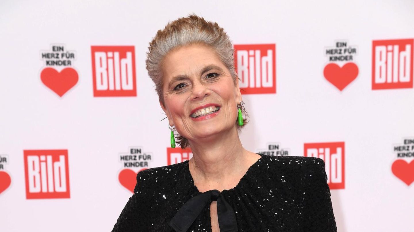 frank-rosin-tim-m-lzer-co-ihr-mutigster-look-sarah-wiener-berrascht-mit-totalverwandlung