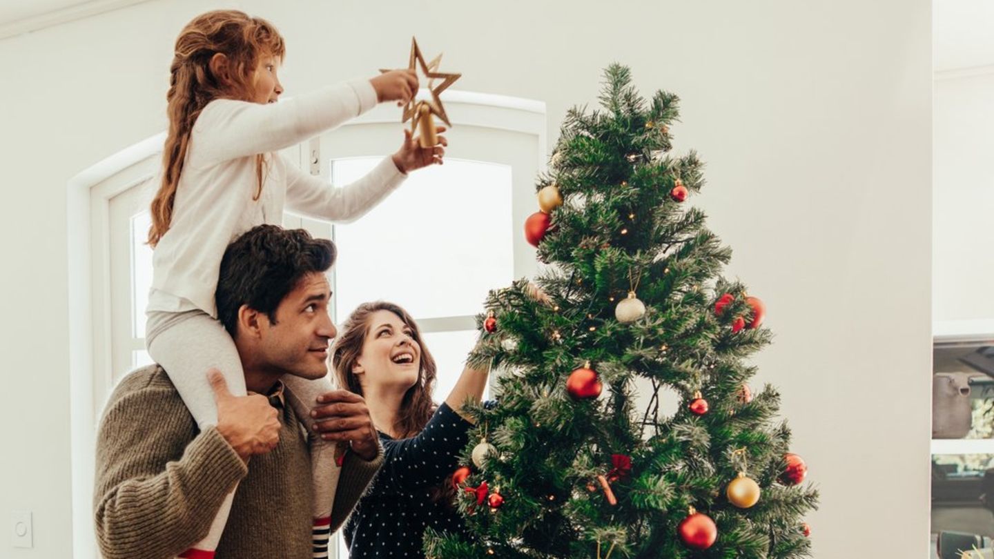 Weihnachtsbaum-Natur-oder-Plastik-was-ist-besser-