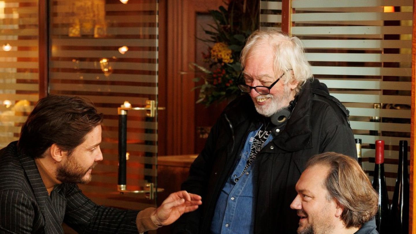 -Der-Held-vom-Bahnhof-Friedrichstra-e-Wenn-L-gen-zu-Legenden-werden