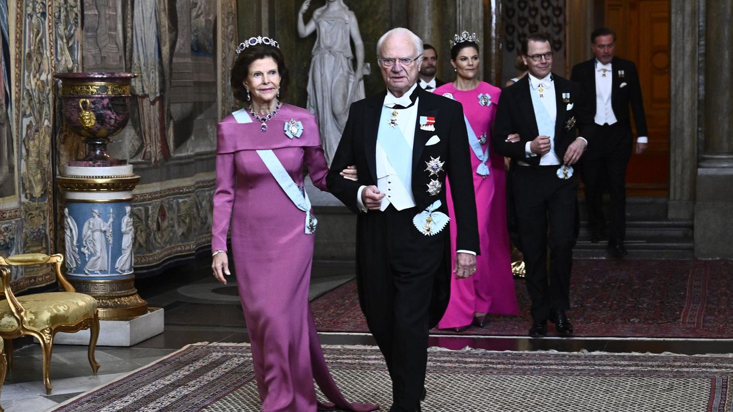 Schwedische-K-nigsfamilie-Schwedische-Royals-laden-zum-festlichen-K-nigsdinner