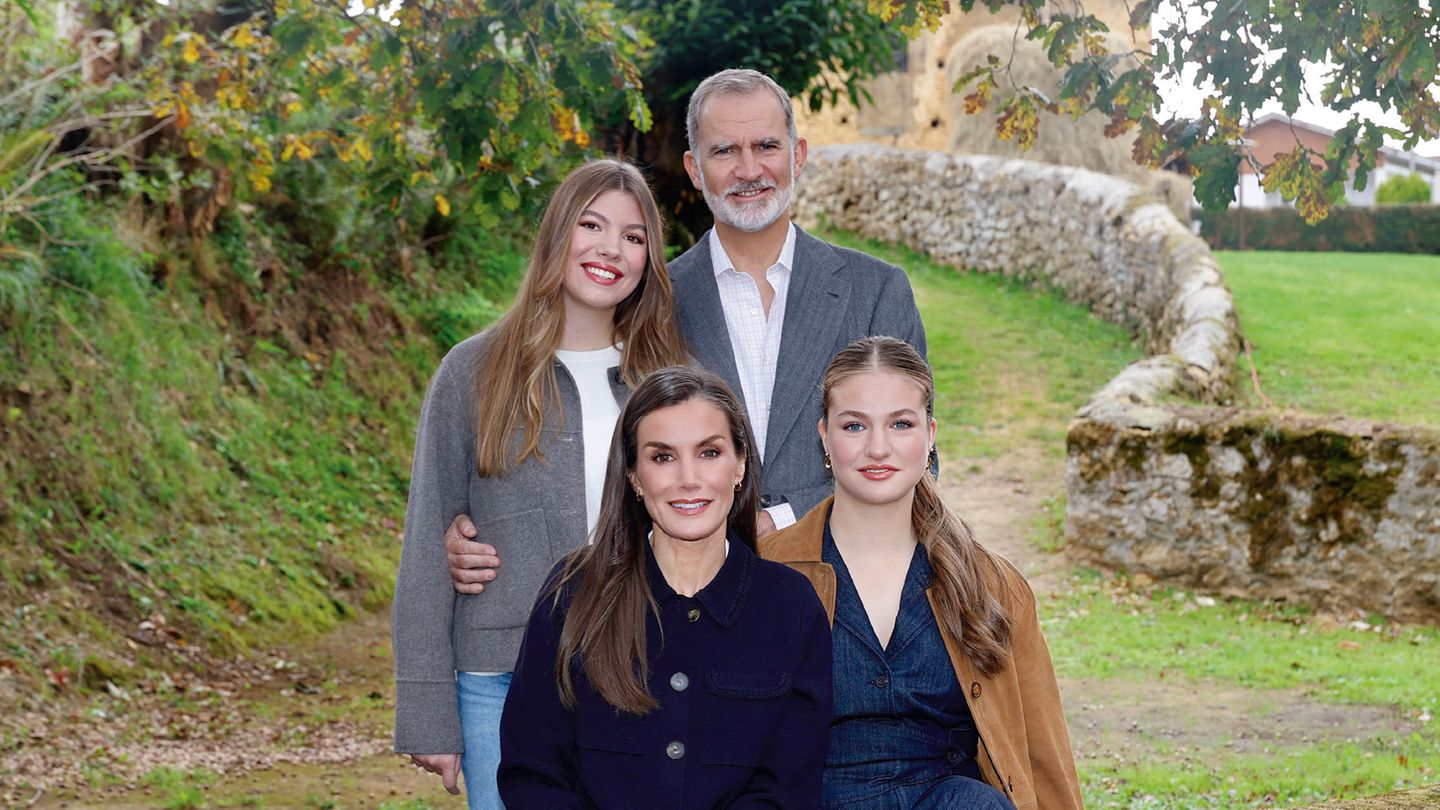 Spaniens-K-nigspaar-Die-Weihnachtskarten-der-Spanier-sorgen-f-r-besondere-berraschung