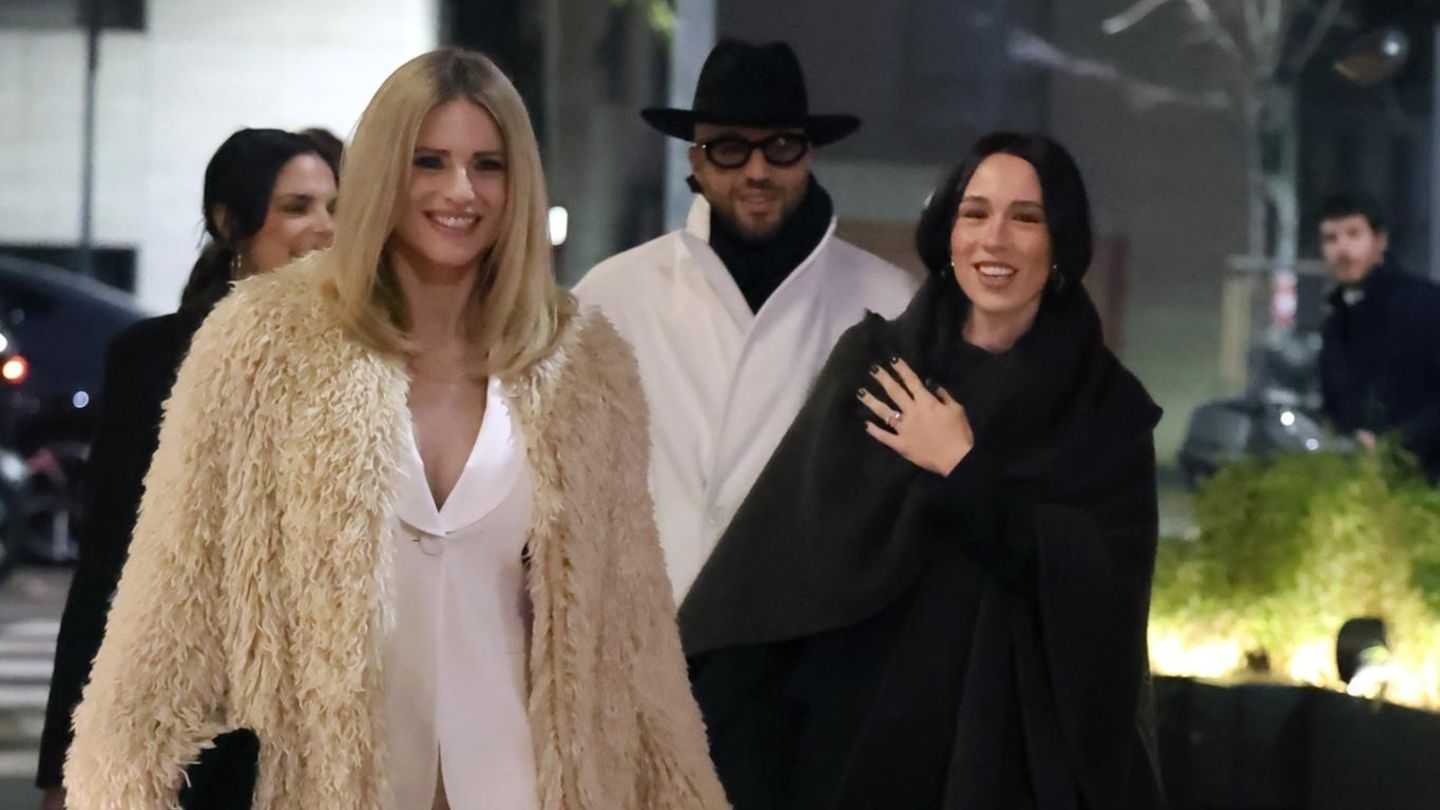 Familie-Hunziker-Trussardi-In-Begleitung-von-Tochter-Aurora-feiert-sie-in-Mailand