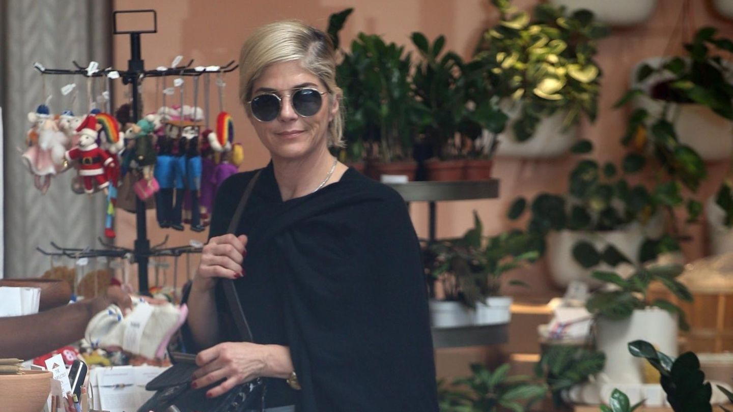 Shopping-Beim-Shopping-braucht-ihre-Begleitung-tierische-Geduld