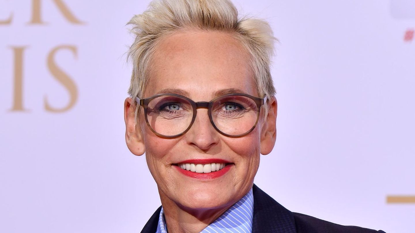 Arabella-Kiesbauer-Vera-Int-Veen-Britt-So-stark-hat-sich-die-Talkshow-Ikone-im-Laufe-ihrer-Karriere-gewandelt