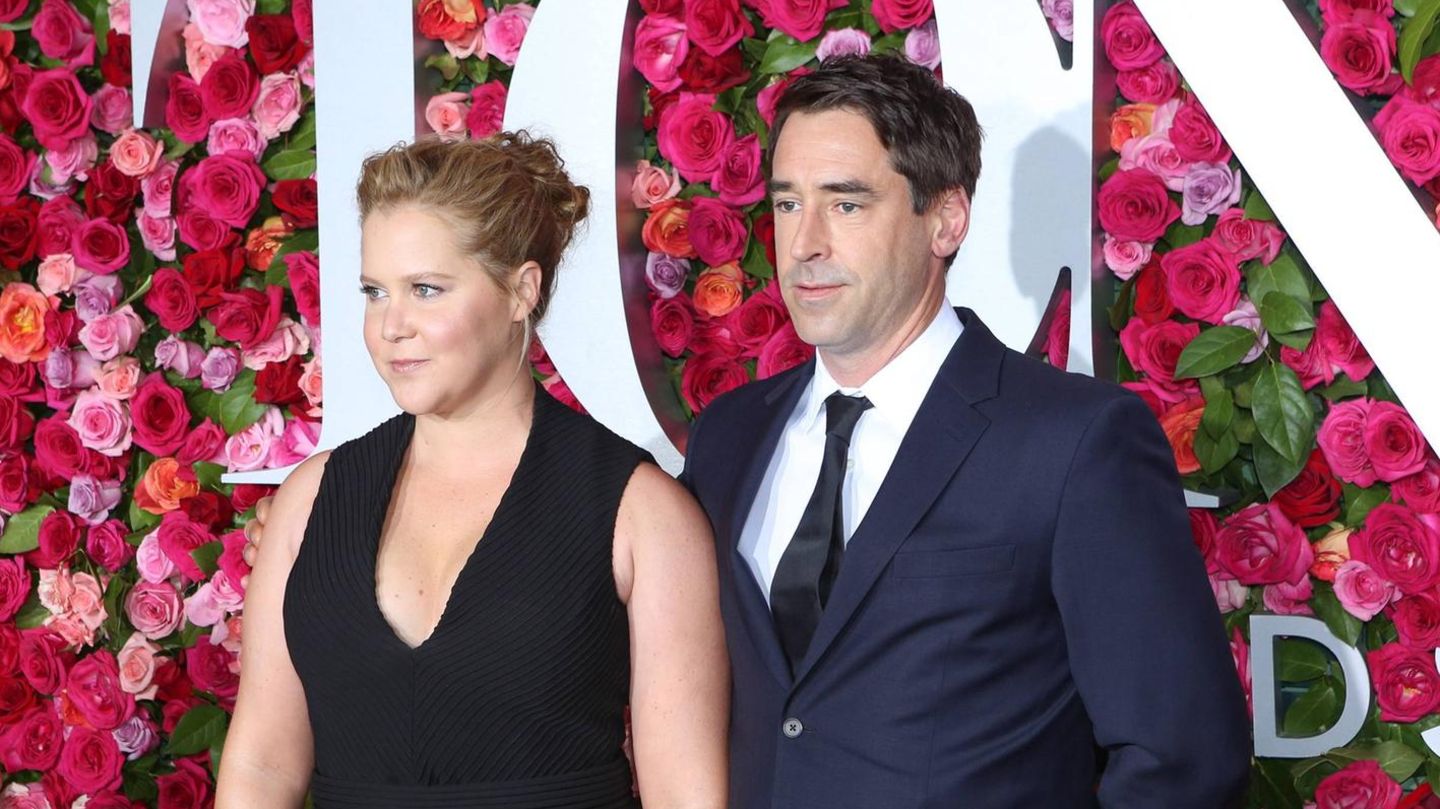 Amy-Schumer-Nach-Ehe-Aus-lebt-sie-weiterhin-mit-Chris-Fischer-zusammen