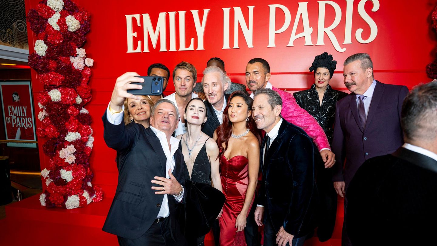 Red-Carpet-Style-2025-In-diesem-Red-Carpet-Selfie-steckt-ganz-viel-Glamour