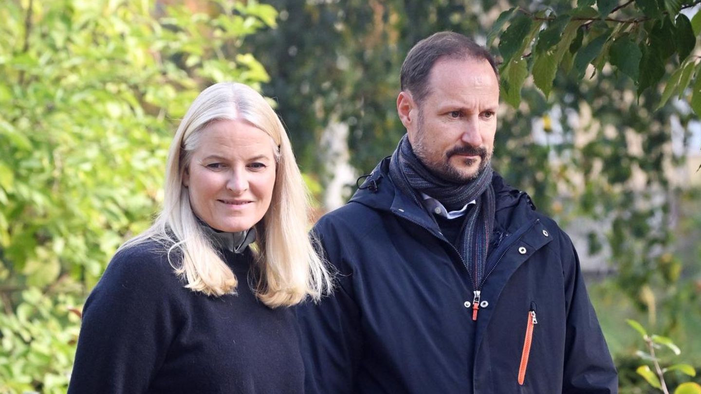 Prinz-Haakon-Prinz-Haakon-verliert-herzzerrei-ende-Worte-ber-Mette-Marits-Lungentransplantation