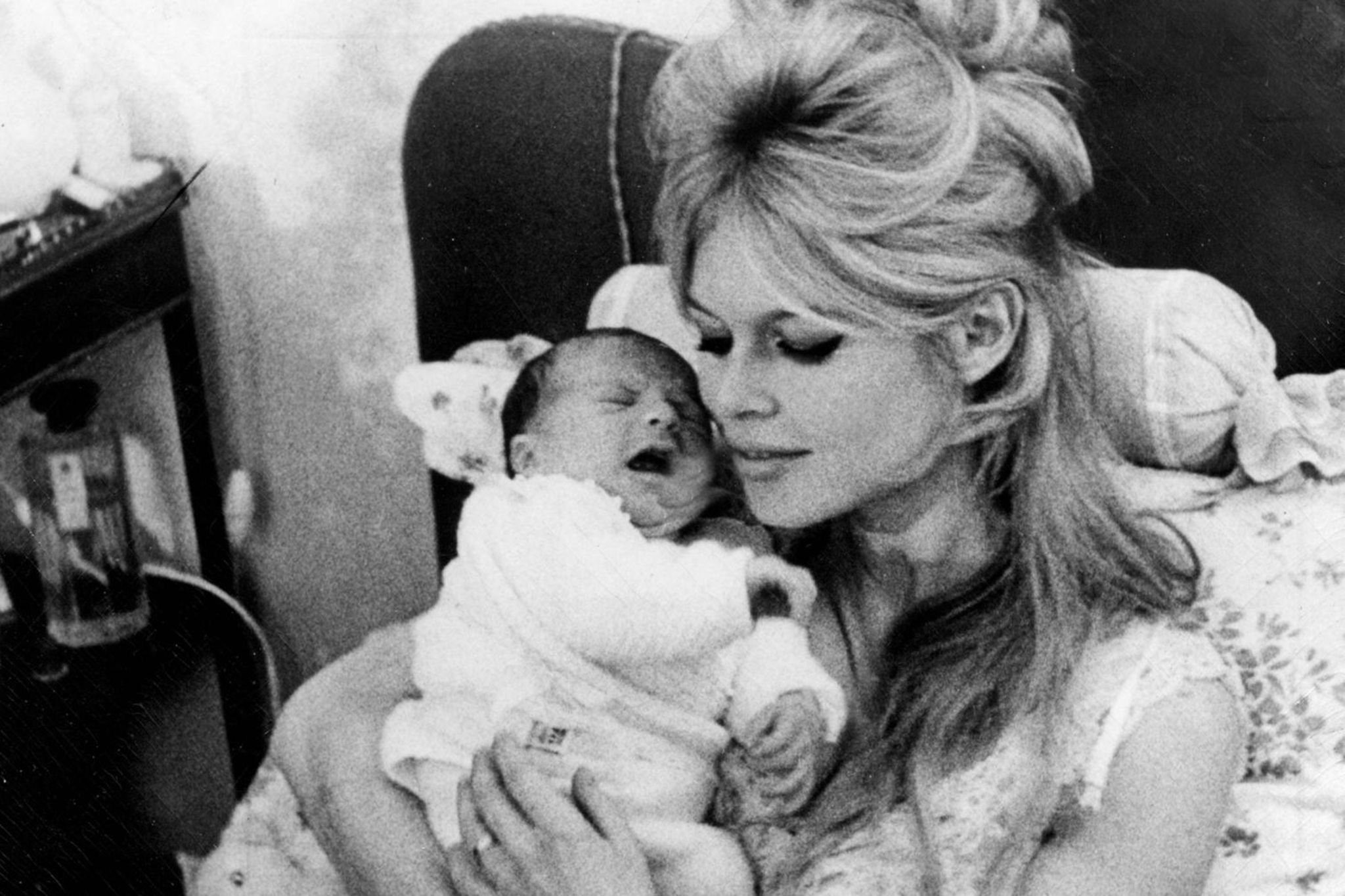 Brigitte Bardot (†): Ihr gestörtes Mutter-Sohn-Verhältnis zu Nicolas |  GALA.de