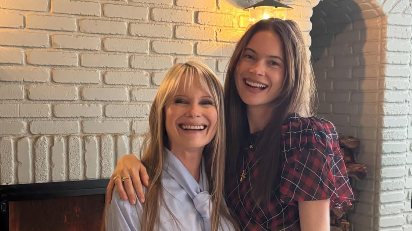 Stars-und-ihre-M-tter-Das-Supermodel-sieht-seiner-Mama-zum-Verwechseln-hnlich