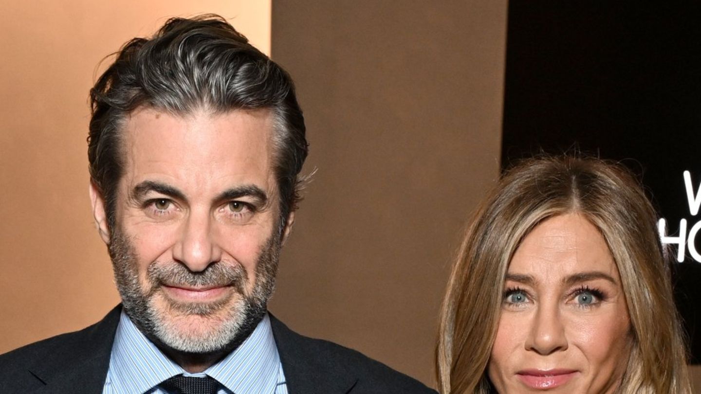 Jennifer-Anistons-neuer-Freund-Jim-Curtis-schw-rmt-auf-Instagram