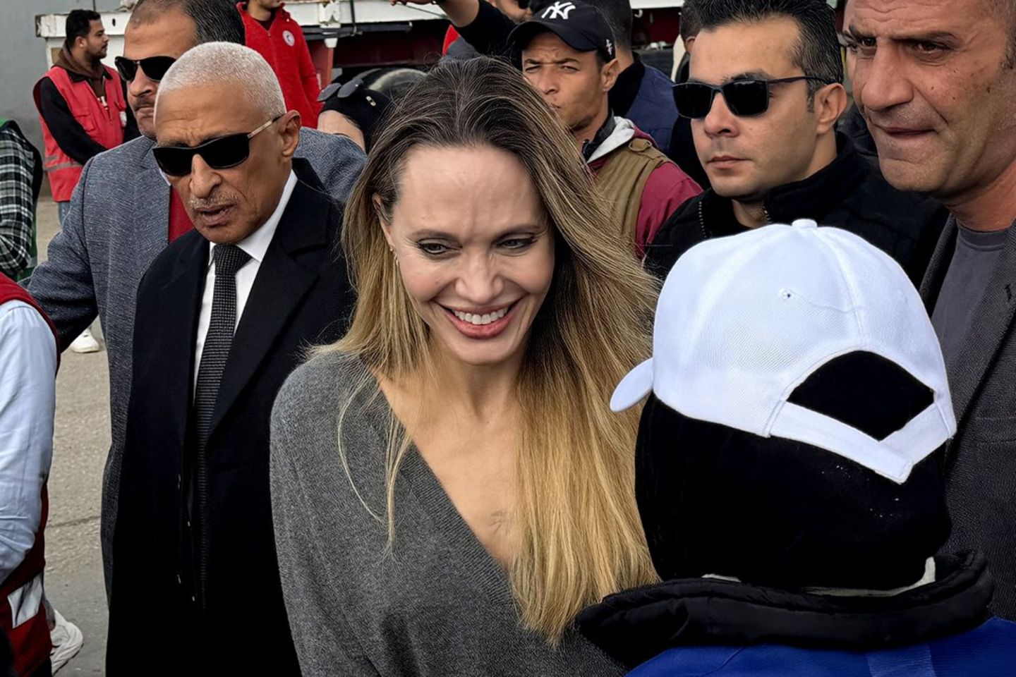 Angelina Jolie am Rafah-Grenzübergang.