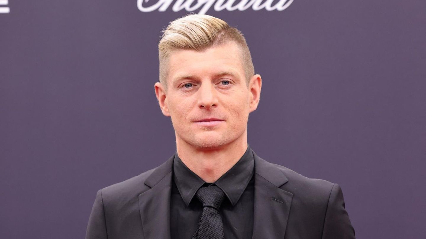 Schweinsteiger-Podolski-Co-Foto-aus-2005-offenbart-wie-er-noch-zu-Beginn-seiner-Karriere-aussah