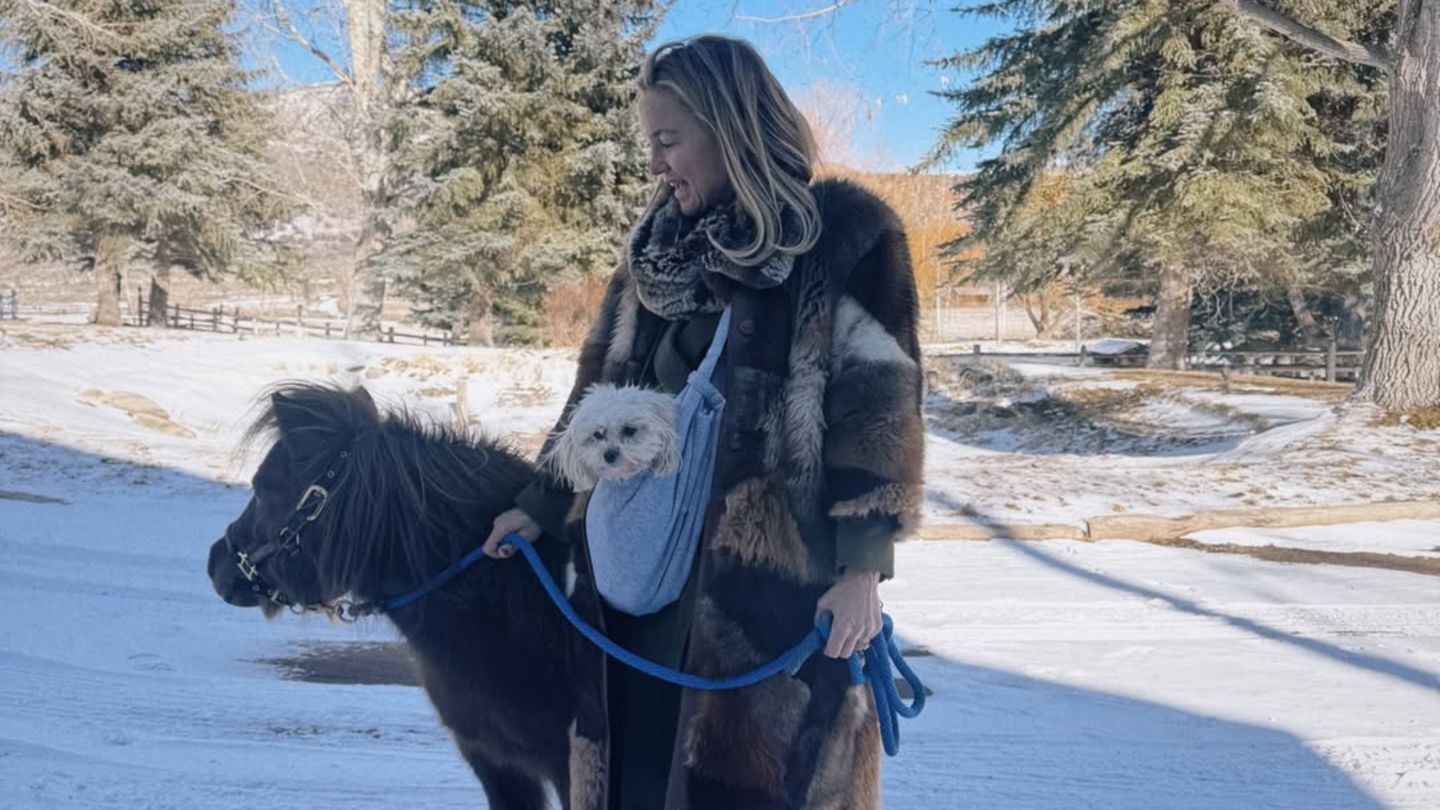Winterspa-2026-Schneespaziergang-mit-ihrer-tierischen-Gang