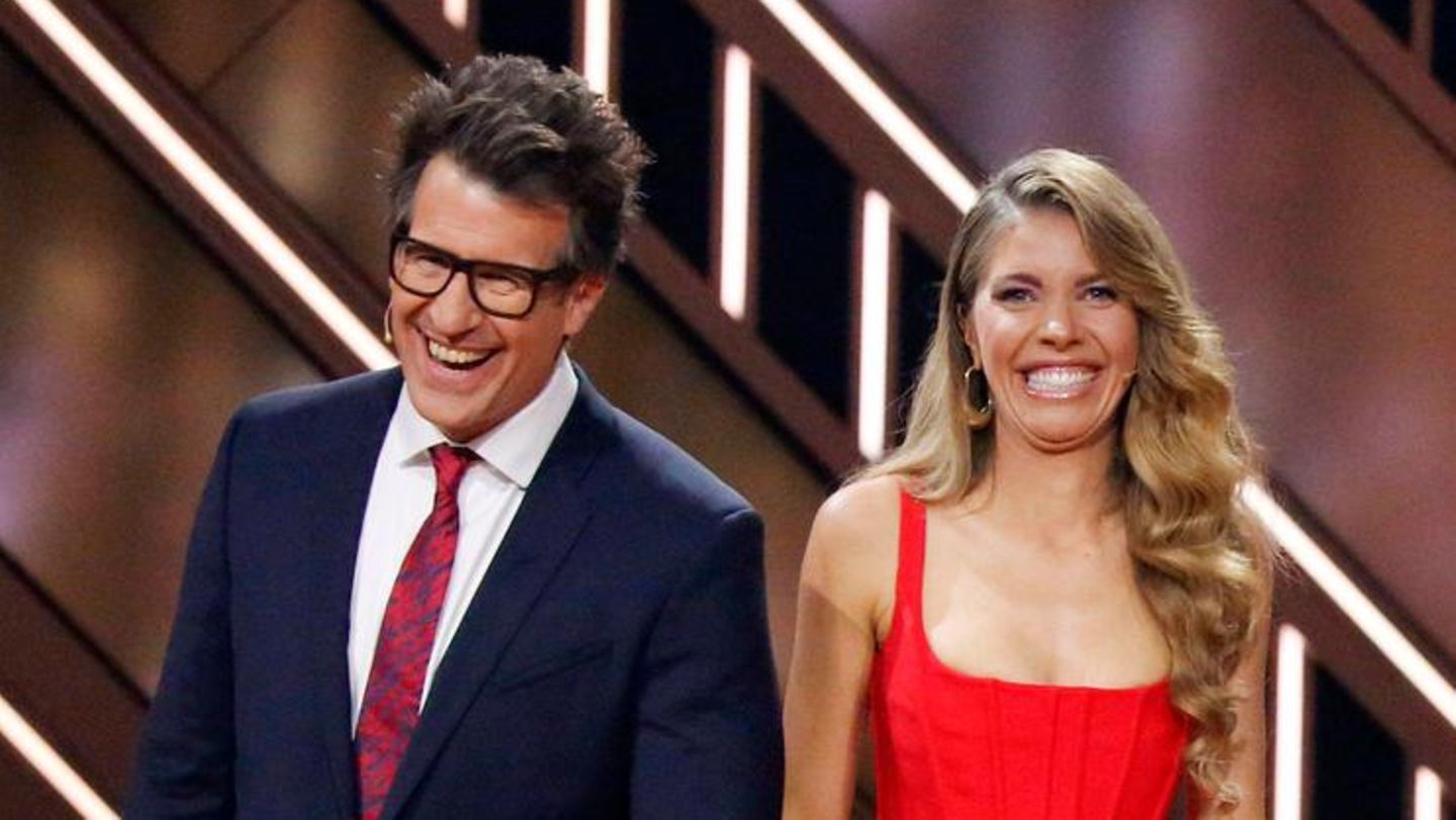 -Let-s-Dance-2026-Gro-e-Vorfreude-Schauspielstar-und-Comedian-tanzen-ebenfalls-um-Let-s-Dance-Pokal
