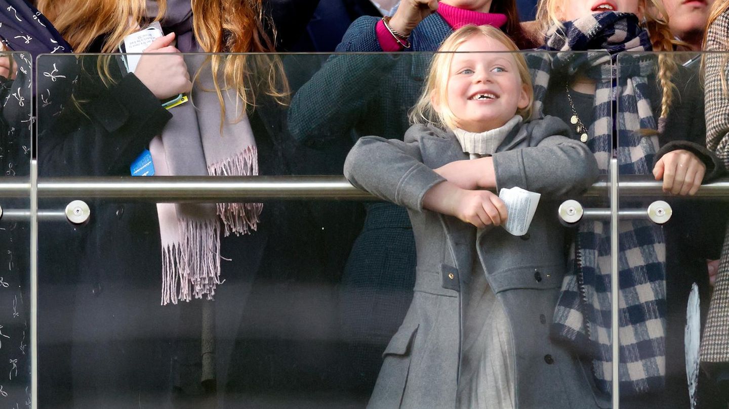 modische-minis-nur-luxus-die-s-e-geschichte-hinter-ihrem-gucci-mantel