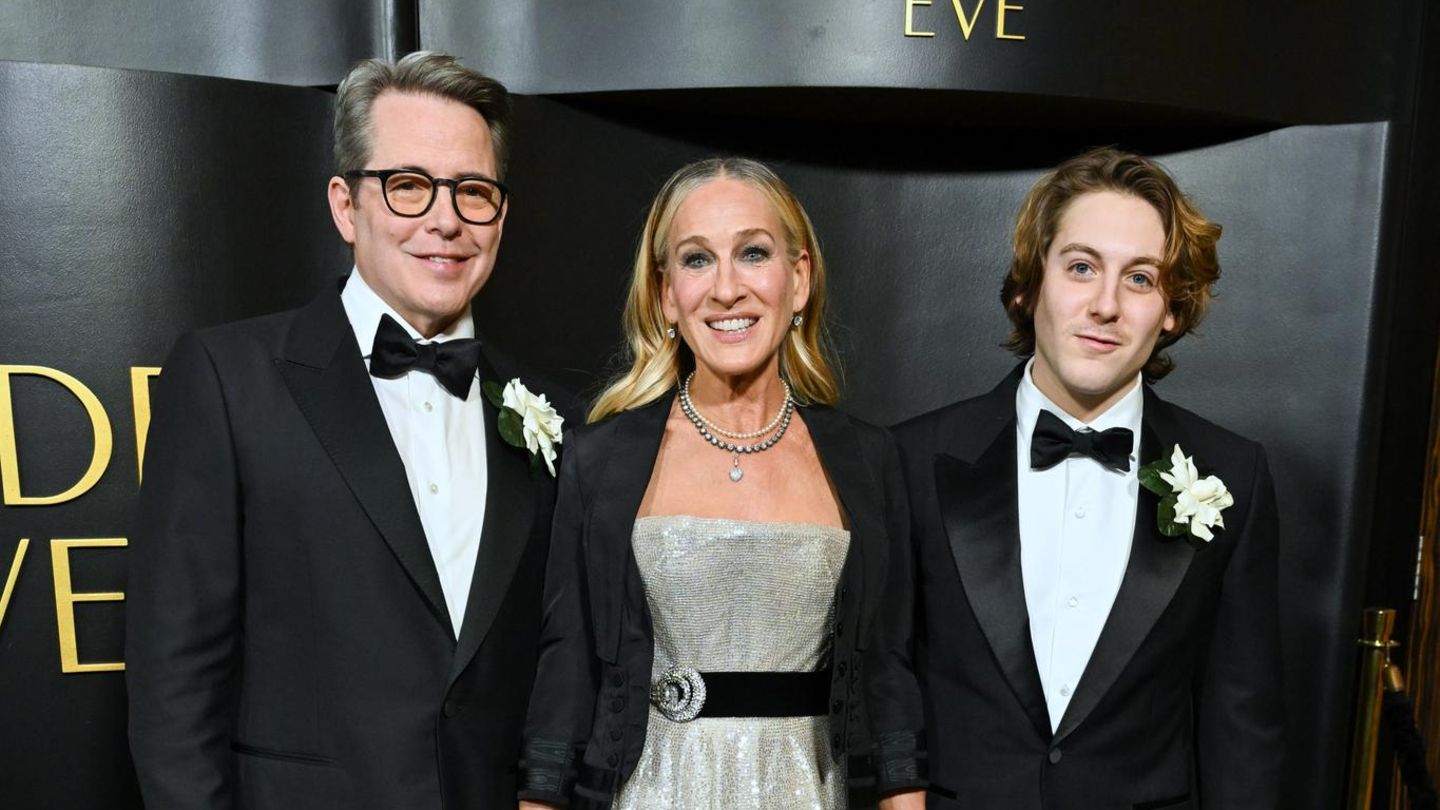 Red-Carpet-Style-2026-Der-Golden-Globe-Ehrenpreis-ist-nicht-nur-f-r-sie-Familiensache