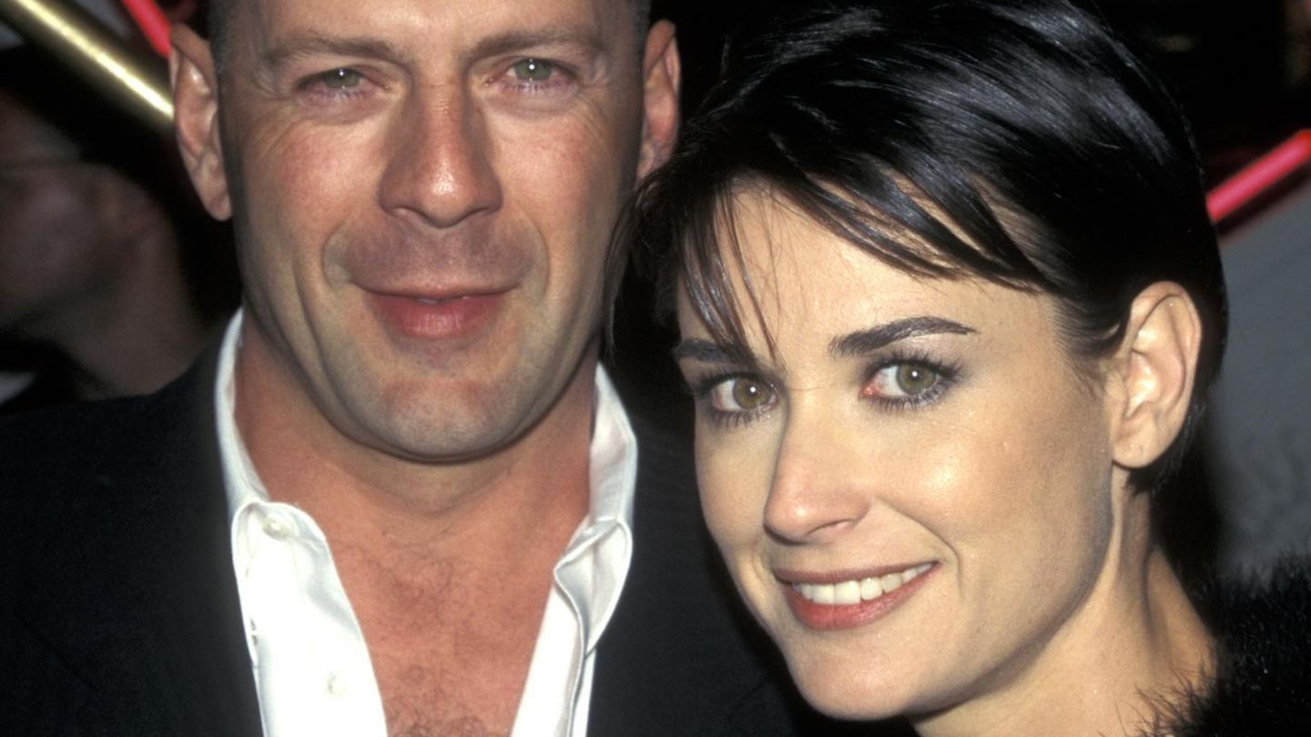Demi-Moore-Wie-romantisch-Sie-verr-t-s-es-Ehe-Ritual-mit-Bruce-Willis