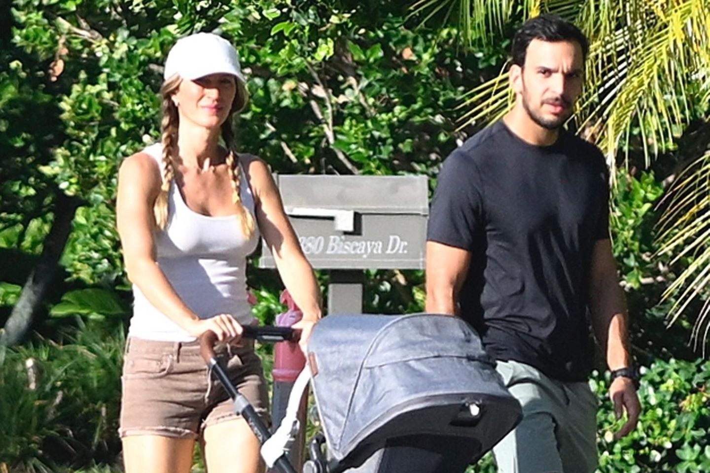 Gisele Bündchen und Joaquim Valente mit ihrem Baby