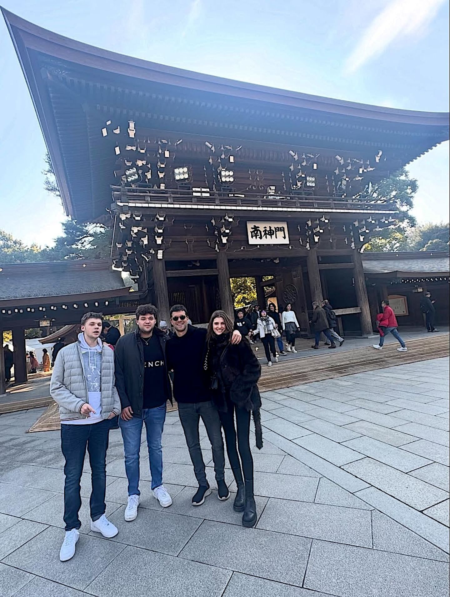 Urlaubsgrüße 2026: Die traumhaften Reisebilder der Stars | GALA.de