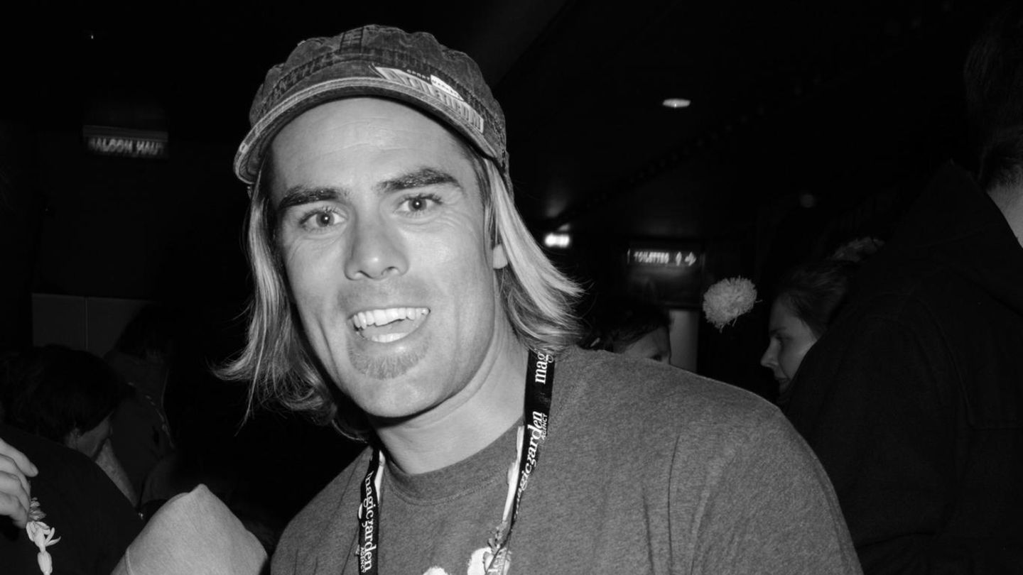 Ueli-Kestenholz-Sohn-trauert-mit-gemeinsamem-Bild-um-seinen-Papa-Wir-vermissen-dich-