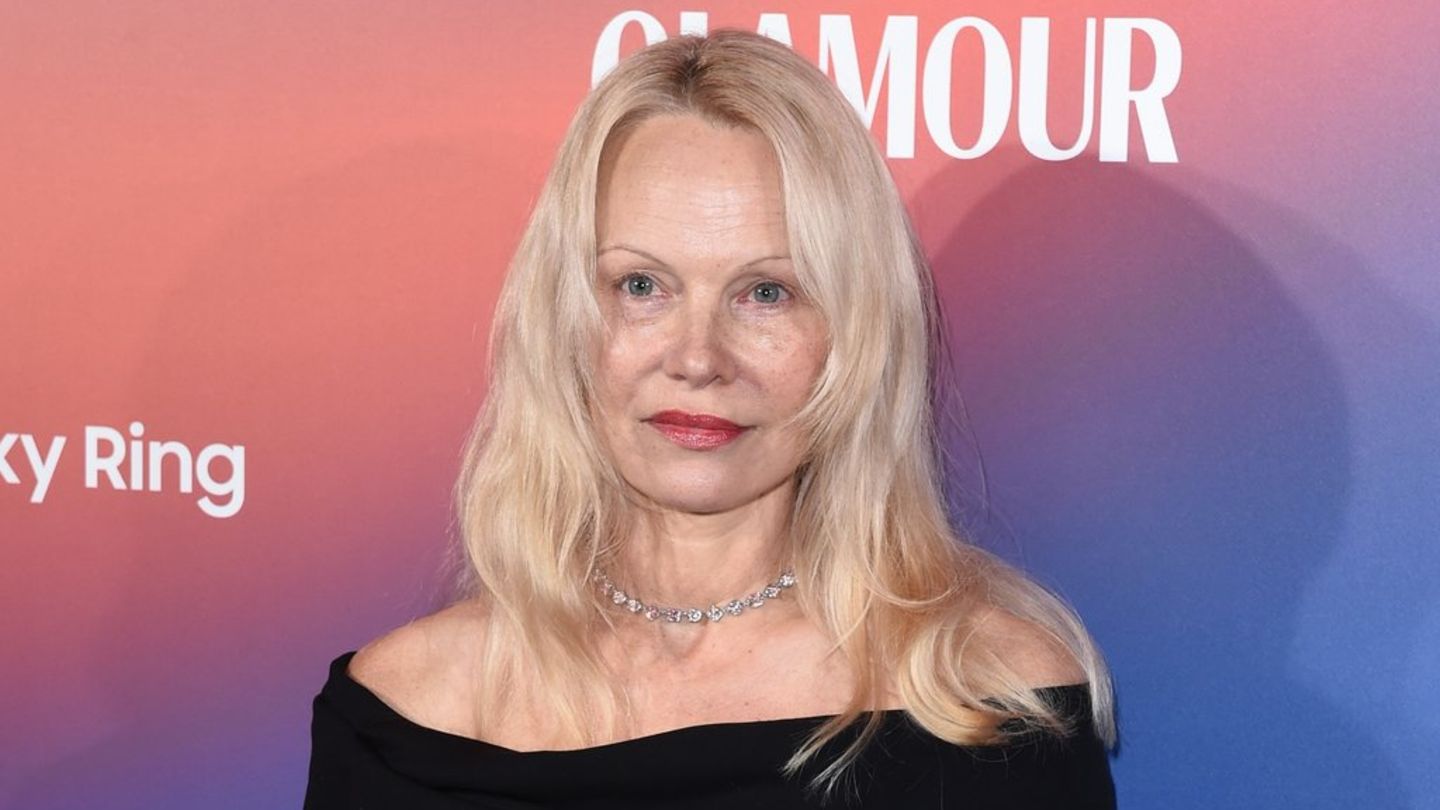 Pamela-Anderson-So-unwohl-f-hlte-sie-sich-neben-Seth-Rogen