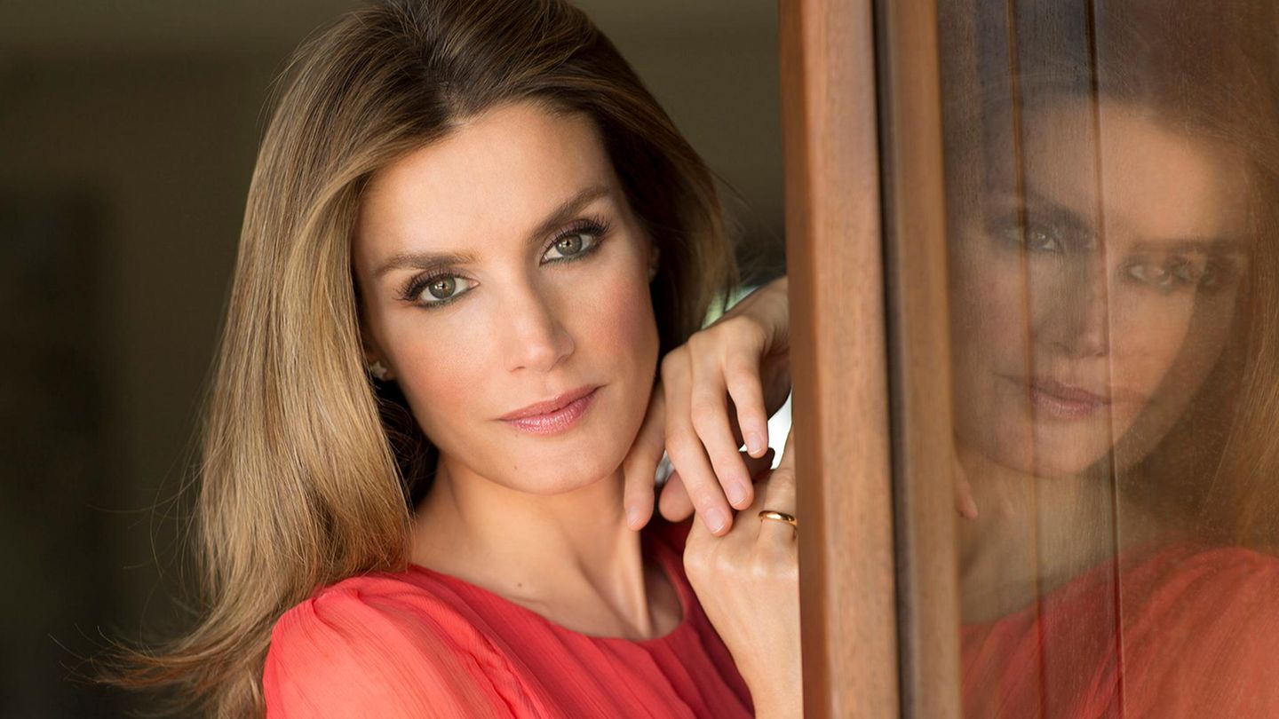 K-ngin-Letizia-Ihr-unglaublicher-Make-up-Wandel-in-Bildern