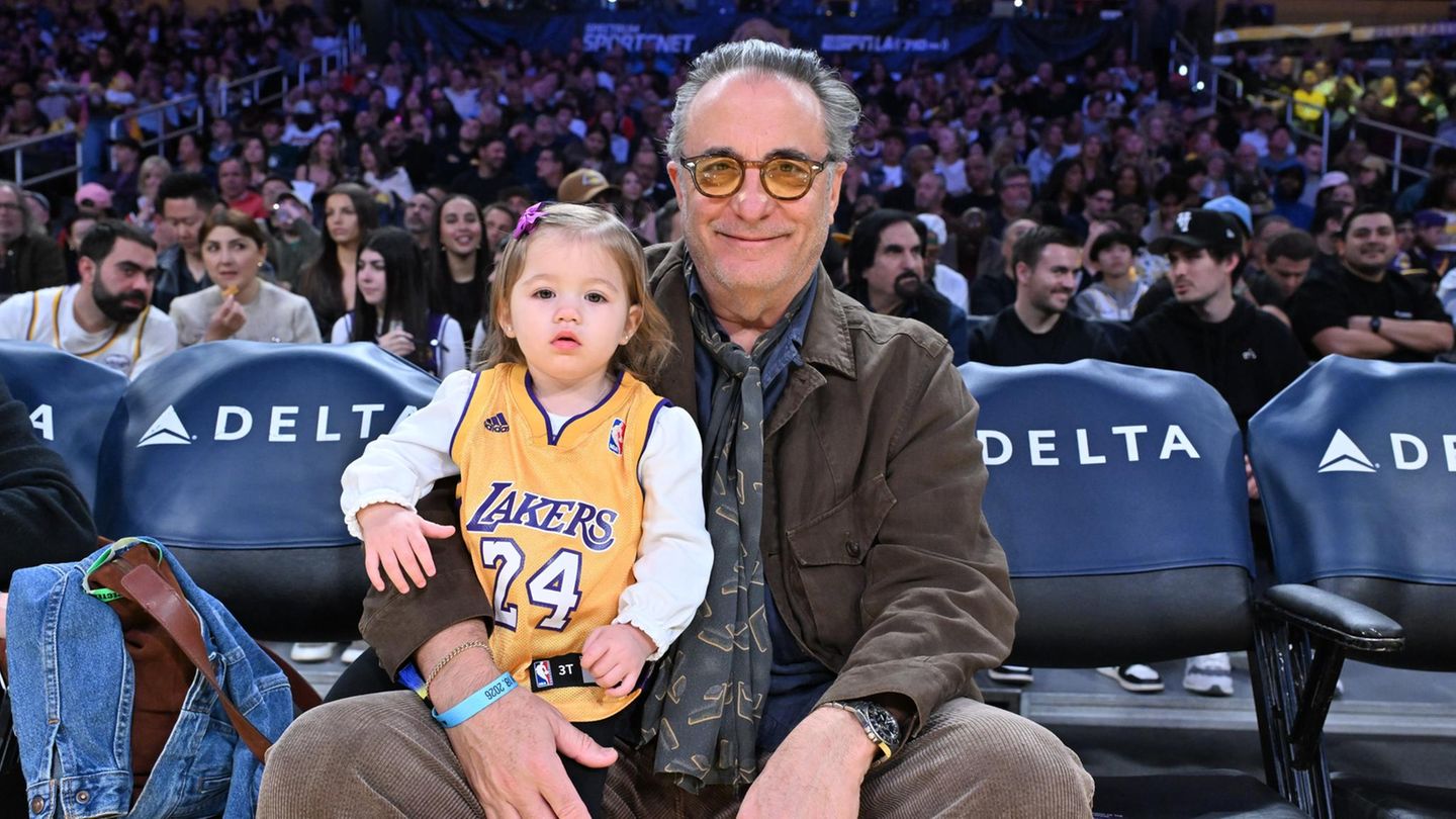 In-der-ersten-Reihe-Andy-Garcia-zeigt-uns-sein-s-estes-Geschenk