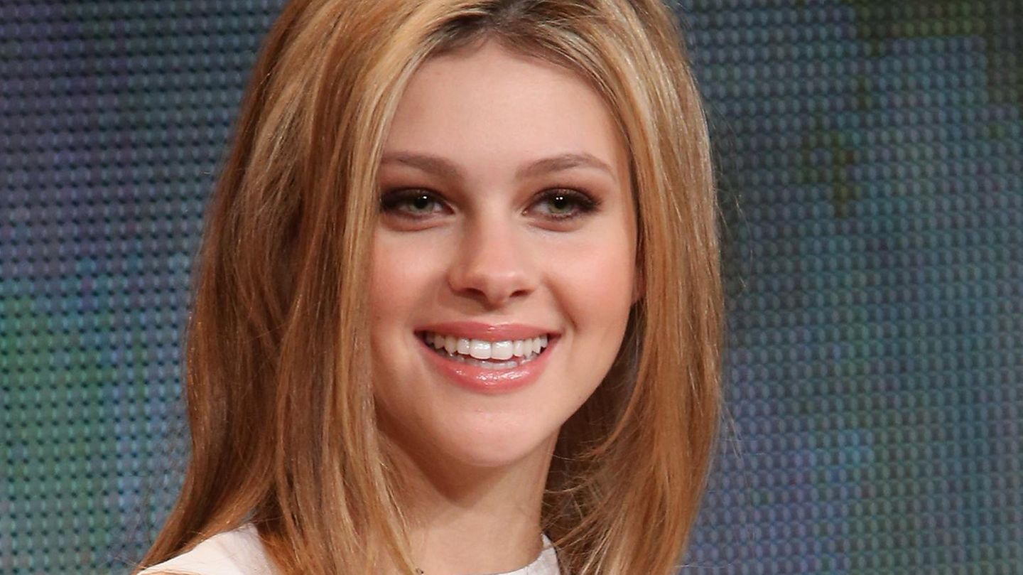 Nicola-Peltz-Auf-Bildern-von-fr-her-ist-sie-kaum-wiederzuerkennen
