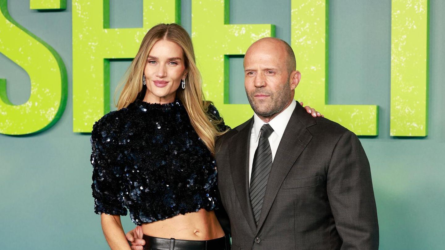 Couple-Looks-Bei-diesem-Paar-ist-das-Blitzgewitter-garantiert